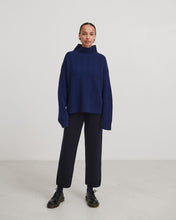 Load image into Gallery viewer, LAMBSWOOL STRUCTURE SWEATER - ROYAL BLUE
