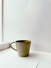 Load image into Gallery viewer, Mug - speckled sand