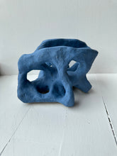 Load image into Gallery viewer, Hollow sculpture - blue