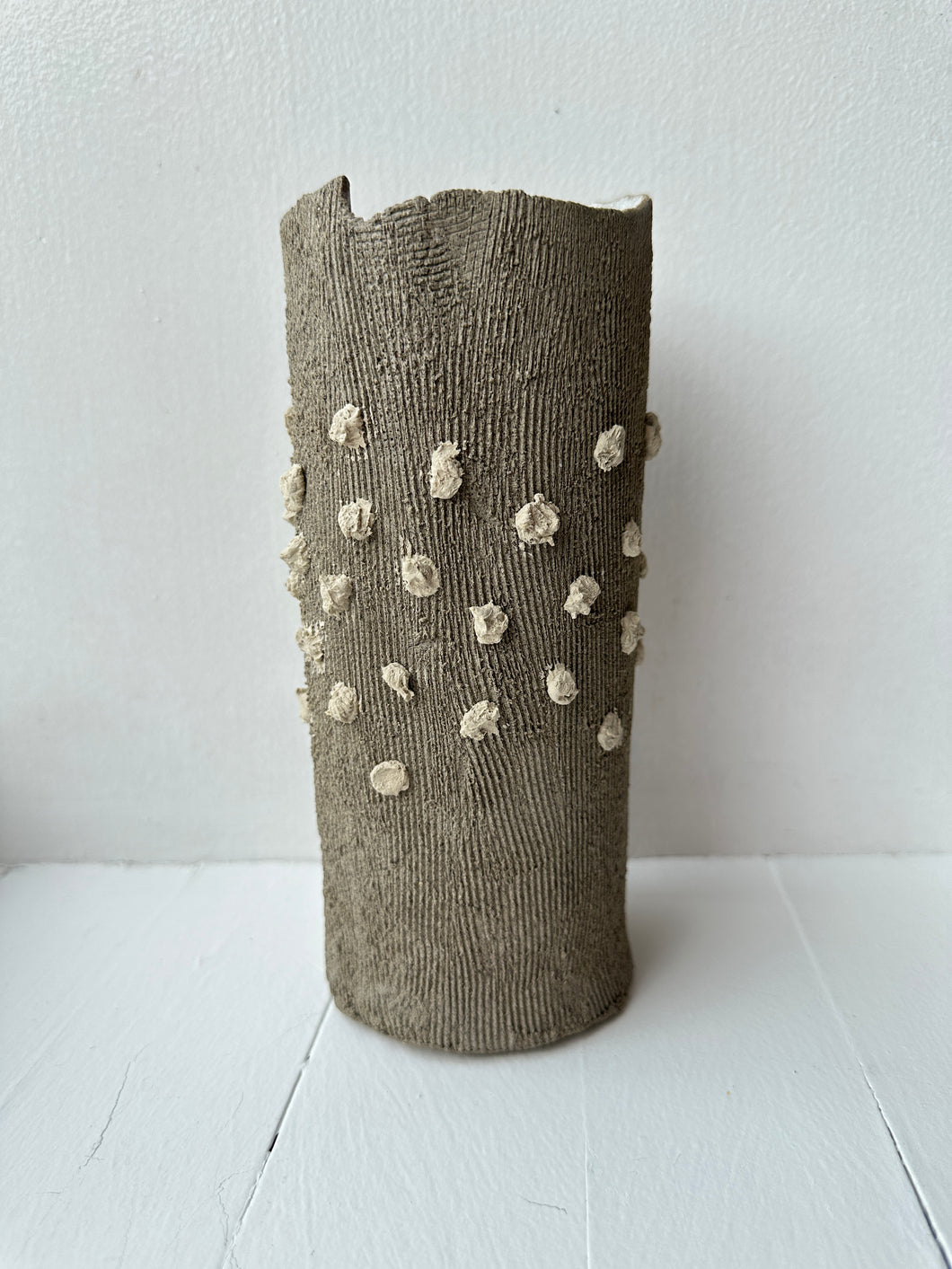 Vase with dots, tall - grey/beige