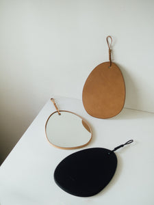 Woven Pebble Mirror 26cm. in Natural