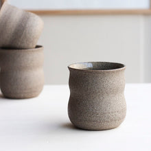Load image into Gallery viewer, Vemmetofte stoneware cup