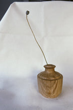 Load image into Gallery viewer, Wooden mini vase- oak no.3